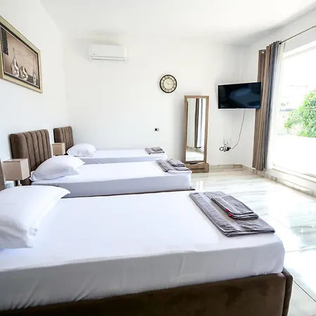 Δωμάτια σε οικογενειακή κατοικία Daydream Villas, Floor 1 *